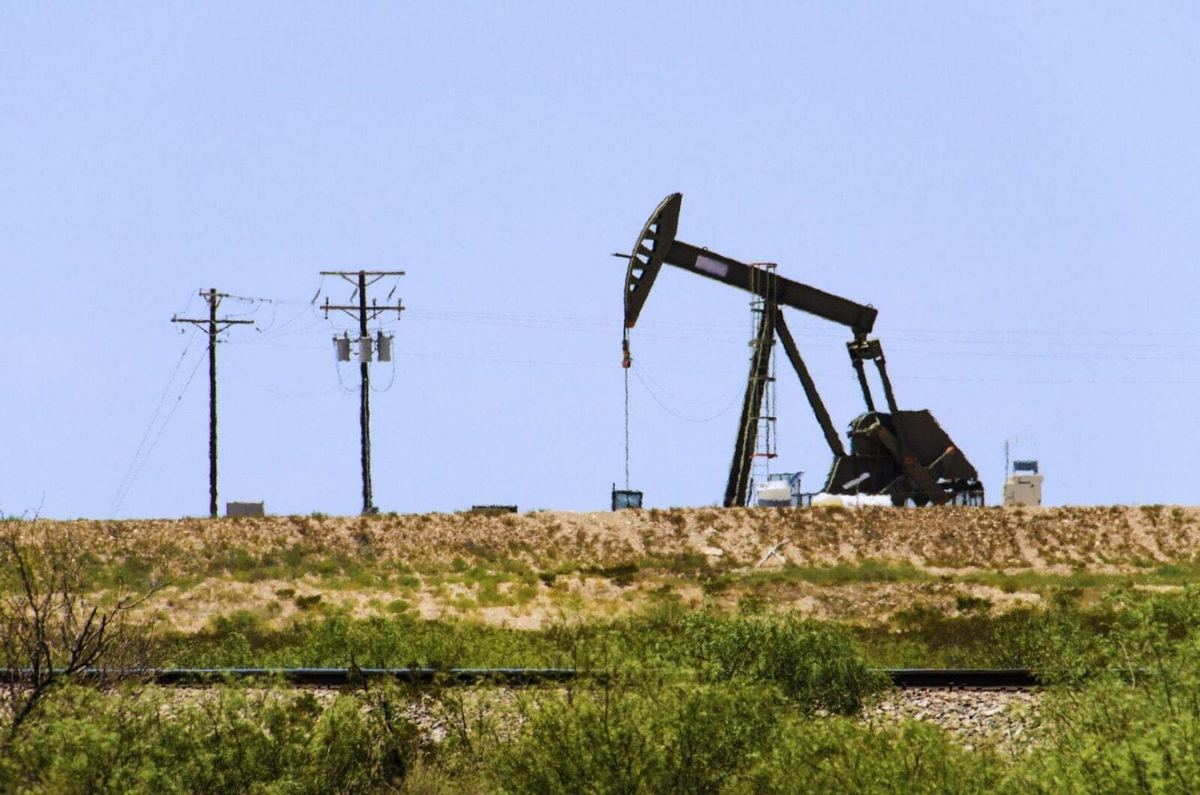 An oil rig in Texas where oil field workers face a high risk of traumatic amputation.